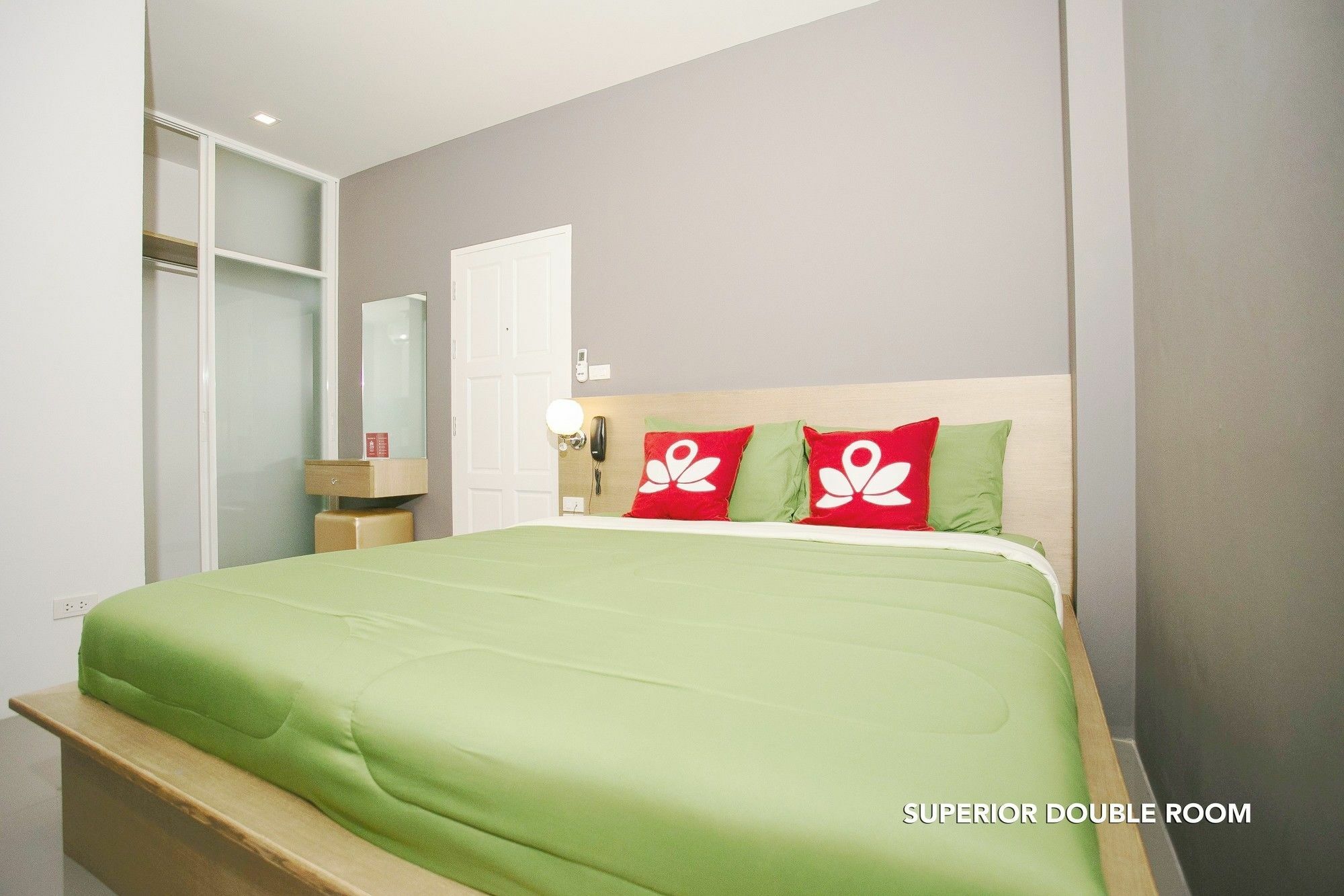 Oyo 127 D-Well Residence Hotel Bangkok Esterno foto