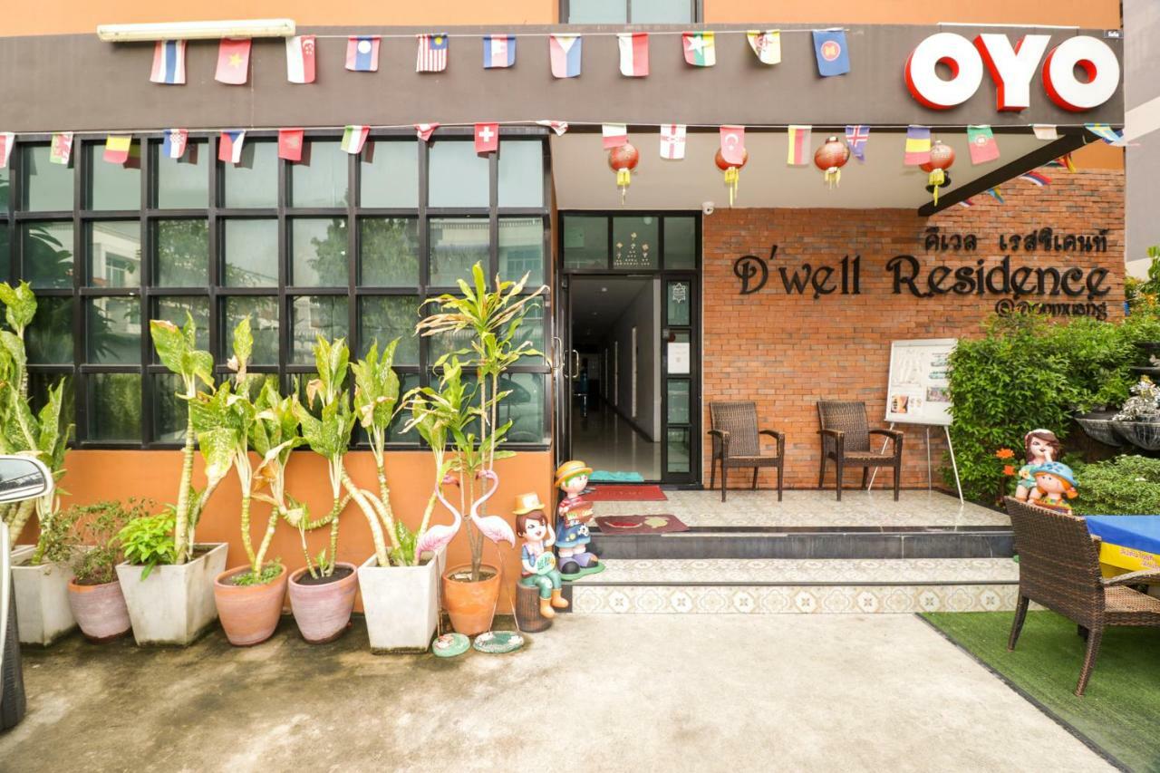 Oyo 127 D-Well Residence Hotel Bangkok Esterno foto